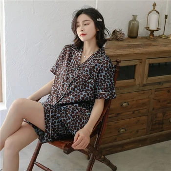 Short-sleeved shorts home service Korean pajamas women summer wide loose shirt sweet home suit summer casual пижамный комплект
Short-sleeved shorts home service Korean pajamas women summer wide loose shirt sweet home suit summer casual пижамный комплект
