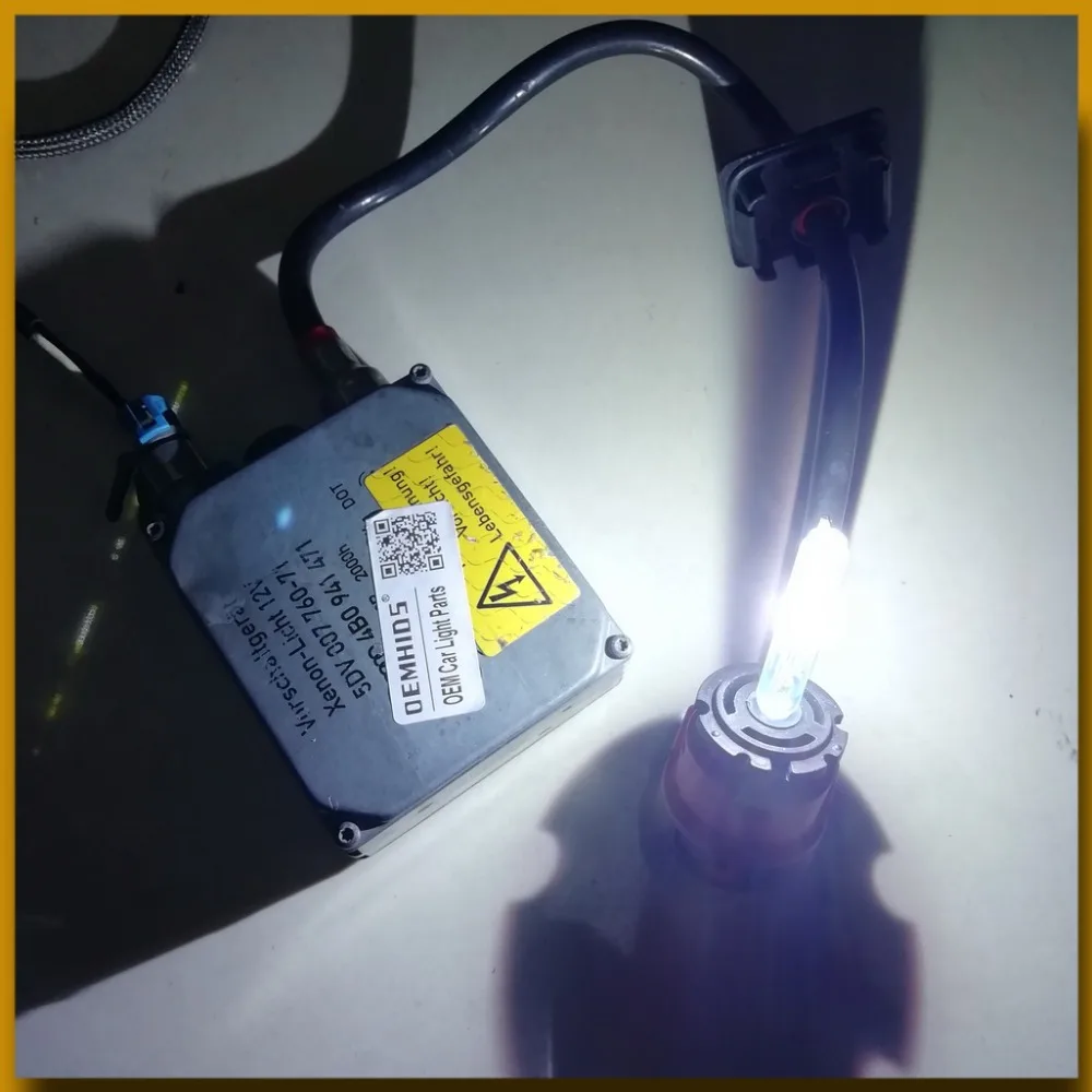 HELLA-AUDI-4B0941971-D2S D2R