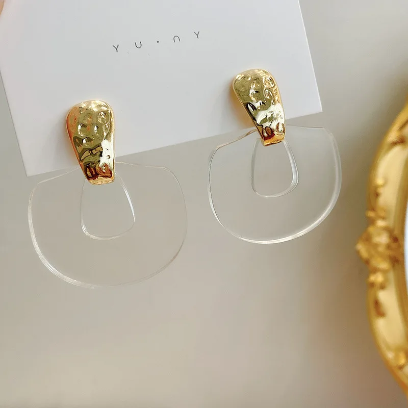 Fashionable Personality Horseshoe Shape Acrylic Earrings Trendy Hollow Big Dangle Ear Jewelry Niche Design Earrings Wholesale
Fashionable Personality Horseshoe Shape Acrylic Earrings Trendy Hollow Big Dangle Ear Jewelry Niche Design Earrings Wholesale