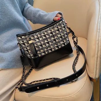 Women Lady Shoulder Crossbody Bag Chain PU Leather Zipper for Mobile Phone Keys ZJ55
Women Lady Shoulder Crossbody Bag Chain PU Leather Zipper for Mobile Phone Keys ZJ55