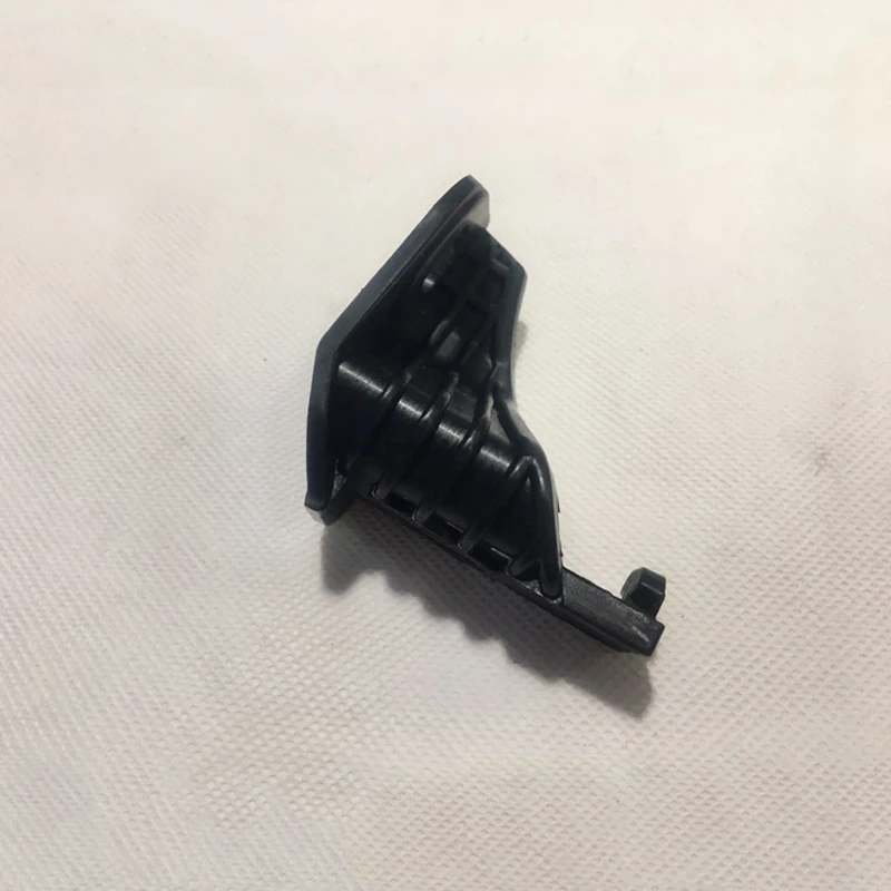 Опорный Кронштейн передней левой/правой фары для BMW F30 F31 F36 316i 320i F30 328i 335Li 51647285597,51647285598 
Опорный Кронштейн передней левой/правой фары для BMW F30 F31 F36 316i 320i F30 328i 335Li 51647285597,51647285598