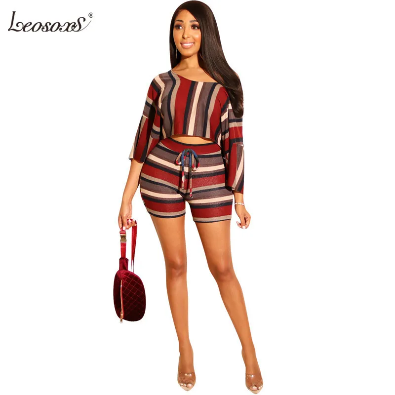 Hot Sale Summer Wide Sloping Collar Stripe Print Woman 2020 Crop Top Shorts Two Piece Set With Half Sleeve Casual Comfort Suits
Hot Sale Summer Wide Sloping Collar Stripe Print Woman 2020 Crop Top Shorts Two Piece Set With Half Sleeve Casual Comfort Suits
