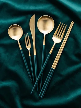 Modern housewife Dailou European 304 stainless steel knife and fork spoon dessert spoon domestic steak knife and fork
Modern housewife Dailou European 304 stainless steel knife and fork spoon dessert spoon domestic steak knife and fork