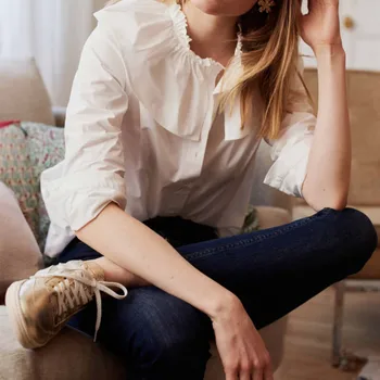 New Fashion Ruffles Collar Blouse Lady OL Office Wear Single-breasted Sweet Shirt And Top Spring Summer
New Fashion Ruffles Collar Blouse Lady OL Office Wear Single-breasted Sweet Shirt And Top Spring Summer