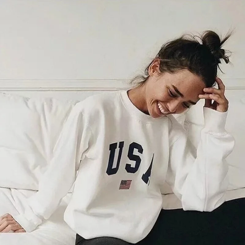 Autumn and Winter New Fashion American Flag Printed Long-sleeved Round-collar Top Guard
Autumn and Winter New Fashion American Flag Printed Long-sleeved Round-collar Top Guard