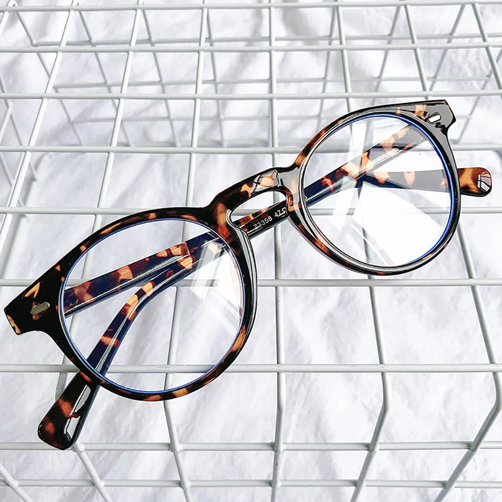2020 Trending Products Anti Blue Light Glasses for Men Square Small Size Blue Ray Blocking Eyeglasses Women Fashion Eyewear
2020 Trending Products Anti Blue Light Glasses for Men Square Small Size Blue Ray Blocking Eyeglasses Women Fashion Eyewear