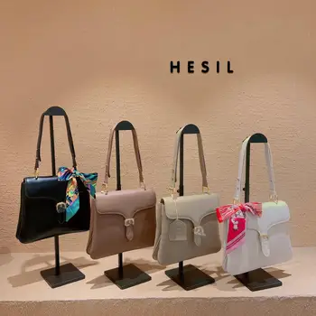 New high quality leather fashion trend postman's leather crossbar hand carrying armpit bag single shoulder women's bag
New high quality leather fashion trend postman's leather crossbar hand carrying armpit bag single shoulder women's bag