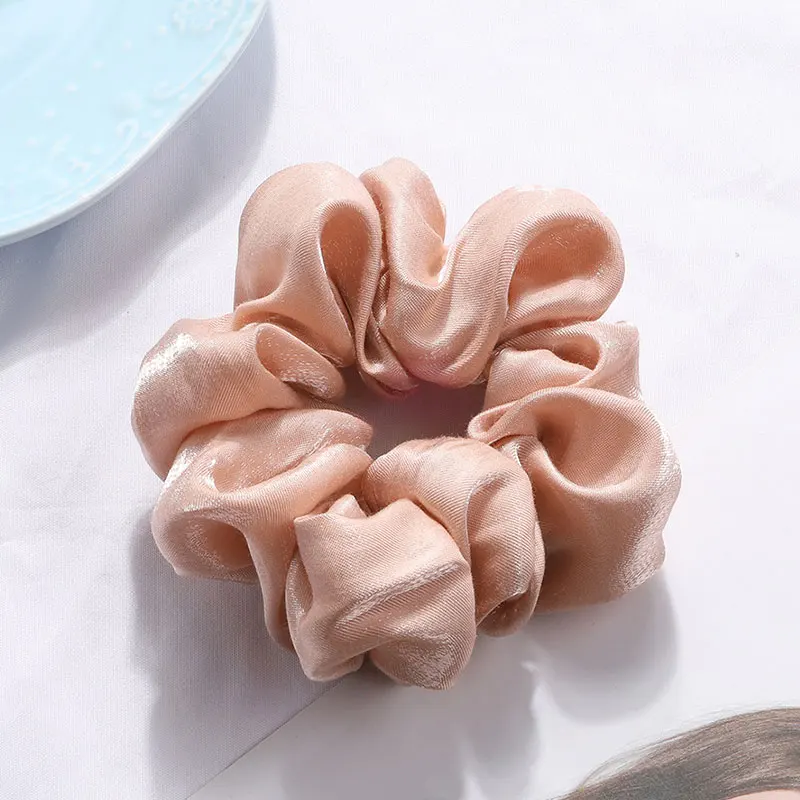 Solid Color Silky Satin Scrunchie Elastic Hair Bands Girls Elegant Fashion Ponytail Holder Hair Rope Headwear Red Pink Black Hot 
Solid Color Silky Satin Scrunchie Elastic Hair Bands Girls Elegant Fashion Ponytail Holder Hair Rope Headwear Red Pink Black Hot