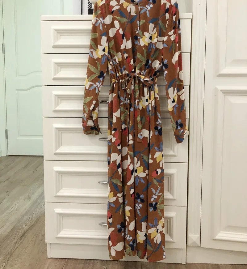 Women Dress 2020 Early Spring Abstract Goldfish Flower Caramel Stand Collar Drawstring Long Waist Dress
Women Dress 2020 Early Spring Abstract Goldfish Flower Caramel Stand Collar Drawstring Long Waist Dress