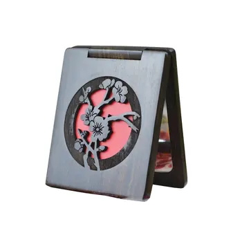 1Pcs Exquisite Hollow-out Makeup Mirror Comb Set Vintage Portable Wooden Mirror Hair Groomer Gifts for Woman Lady 
1Pcs Exquisite Hollow-out Makeup Mirror Comb Set Vintage Portable Wooden Mirror Hair Groomer Gifts for Woman Lady