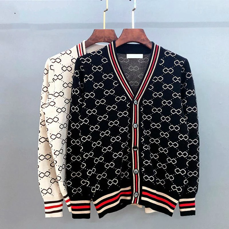 European and American autumn and winter V-neck knitted cardigan men's Retro simple casual sweater fashion
European and American autumn and winter V-neck knitted cardigan men's Retro simple casual sweater fashion