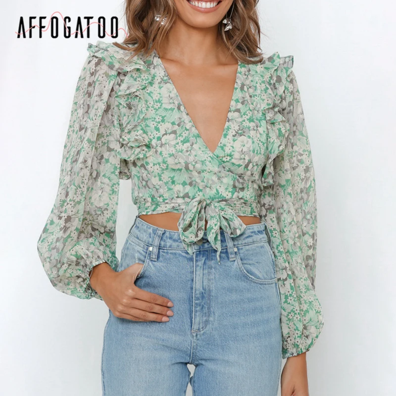 Affogatoo Sexy v-neck elegant Ruffle floral print women chiffon blouse shirts bow tie female tops Vintage bohemian ladies blouse
Affogatoo Sexy v-neck elegant Ruffle floral print women chiffon blouse shirts bow tie female tops Vintage bohemian ladies blouse