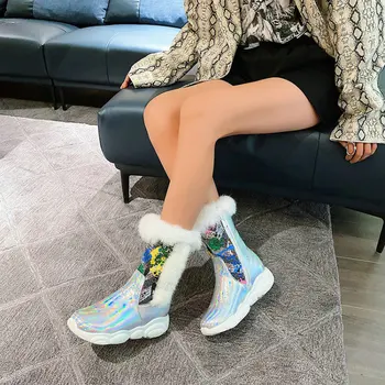 2020 glitter bling patent PU leather faux fur womens boots warm winter plush platform wedges mid-calf woman snow boots size 46
2020 glitter bling patent PU leather faux fur womens boots warm winter plush platform wedges mid-calf woman snow boots size 46