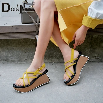 DORATASIA 2020 New Girl Unique High Platform Sandals Summer Casual Flat Sandals Women Sweet Comfort Wedges Shoes Woman
DORATASIA 2020 New Girl Unique High Platform Sandals Summer Casual Flat Sandals Women Sweet Comfort Wedges Shoes Woman