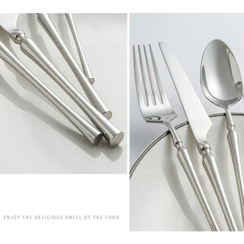 New Western Tableware Luxury Dinnerware Set Knives Forks Spoons Tea Spoons Classic Dinner Set Wedding Party Dining Kit Tools
New Western Tableware Luxury Dinnerware Set Knives Forks Spoons Tea Spoons Classic Dinner Set Wedding Party Dining Kit Tools