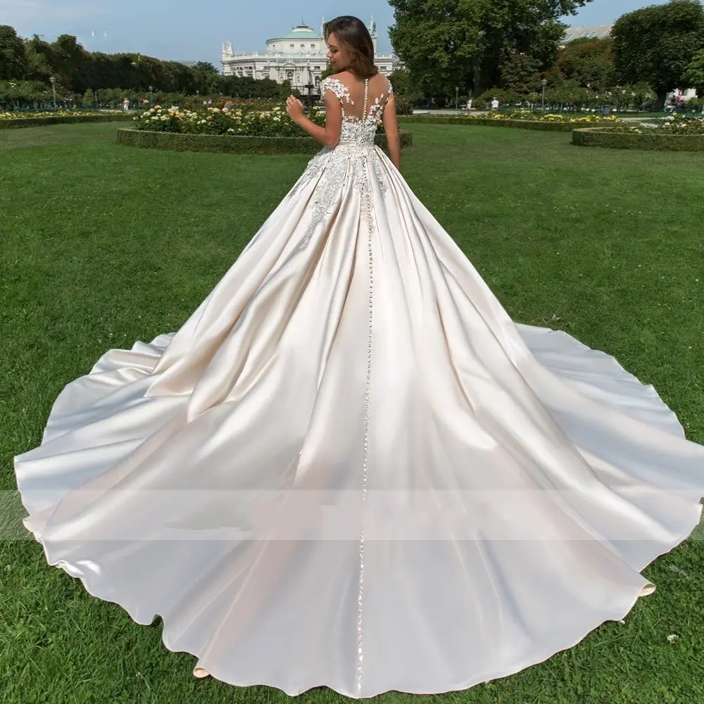 Loverxu-Short-Sleeve-Princess-Ball-Gown-Wedding-Dresses-2019-Sexy-Applique-Beaded-Flowers-Chapel-Train-Satin (1)