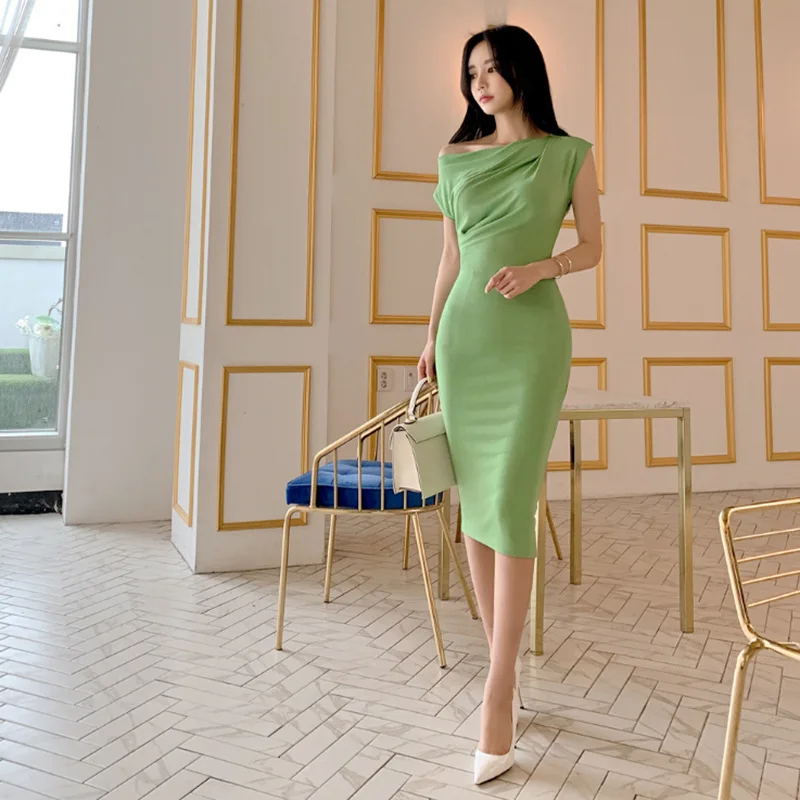 2019 Spring And Summer Korean-style Fashion Elegant Sloping Shoulder Sleeveless Pleated Slim Fit Sheath Mid-length Dress
2019 Spring And Summer Korean-style Fashion Elegant Sloping Shoulder Sleeveless Pleated Slim Fit Sheath Mid-length Dress