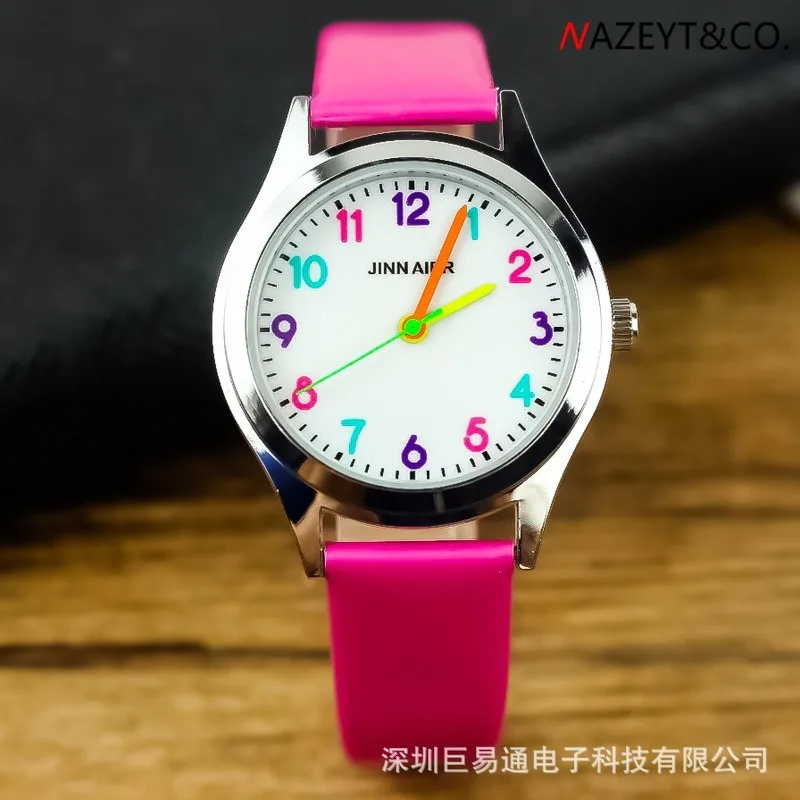 Фото Новинка 2021 цветные простые детские часы с ремешком и иглой кварцевые для раннего