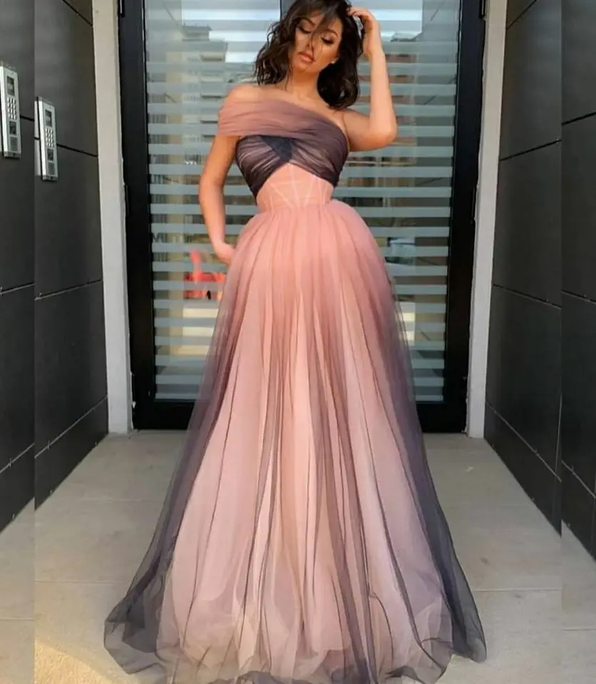 Elegant Strapless Long Tulle Pink Evening Dresses A-Line Floor Length Zipper Back Arabic Formal Party Dresses for Women
Elegant Strapless Long Tulle Pink Evening Dresses A-Line Floor Length Zipper Back Arabic Formal Party Dresses for Women