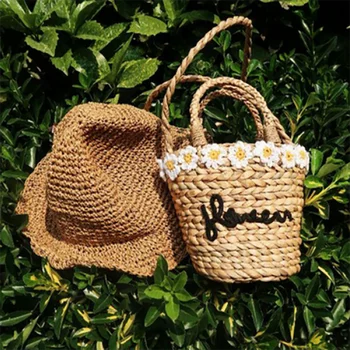 Round Bottom Straw Beach Bags Vintage Handmade Woven Shoulder Summer Vacation Casual 2020 Bag For Women New Female Small Mini
Round Bottom Straw Beach Bags Vintage Handmade Woven Shoulder Summer Vacation Casual 2020 Bag For Women New Female Small Mini