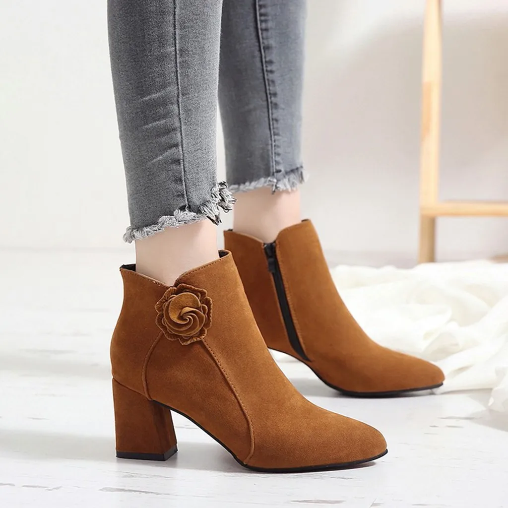 Suede Women's Ladies Flock Ankle Boots Fashion Solid Flower Pointed Toe Ankle Zipper Pointed Toe Casual Boots Winter Women Shoes
Suede Women's Ladies Flock Ankle Boots Fashion Solid Flower Pointed Toe Ankle Zipper Pointed Toe Casual Boots Winter Women Shoes