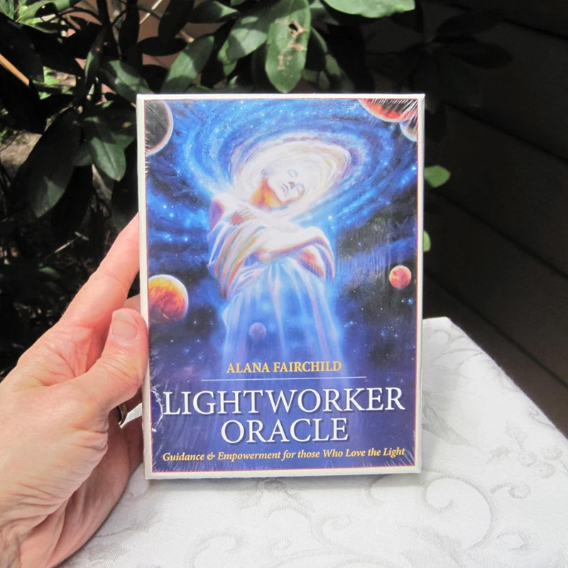44pcs Lightworker Oracle Tarot Cards Board Game Playing Card English Version for Party Deck Table Game Cards
44pcs Lightworker Oracle Tarot Cards Board Game Playing Card English Version for Party Deck Table Game Cards