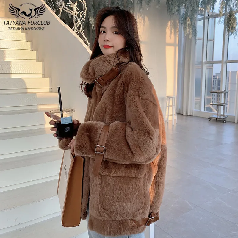 2020 Fashion Brown Rex Rabbit Fur Jackets Natural Women Outwear High Quality Genuine Rex Rabbit Fur Coat Stand Collar Outwear
2020 Fashion Brown Rex Rabbit Fur Jackets Natural Women Outwear High Quality Genuine Rex Rabbit Fur Coat Stand Collar Outwear