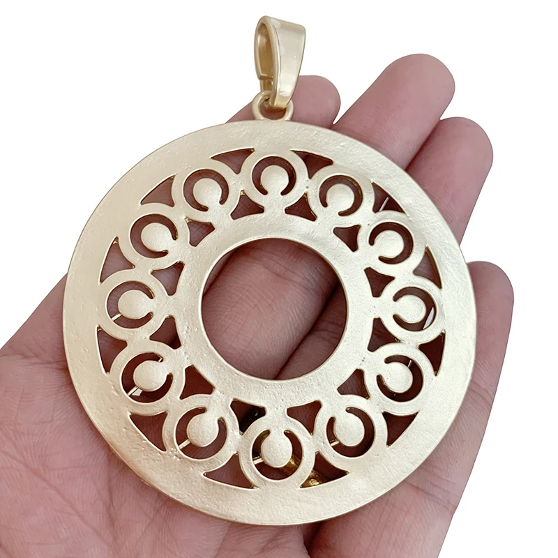 1 x Matt Gold Color Large Boho Hollow Open Circle Round Charms Pendants for DIY Necklace Jewelry Making Accessories
1 x Matt Gold Color Large Boho Hollow Open Circle Round Charms Pendants for DIY Necklace Jewelry Making Accessories