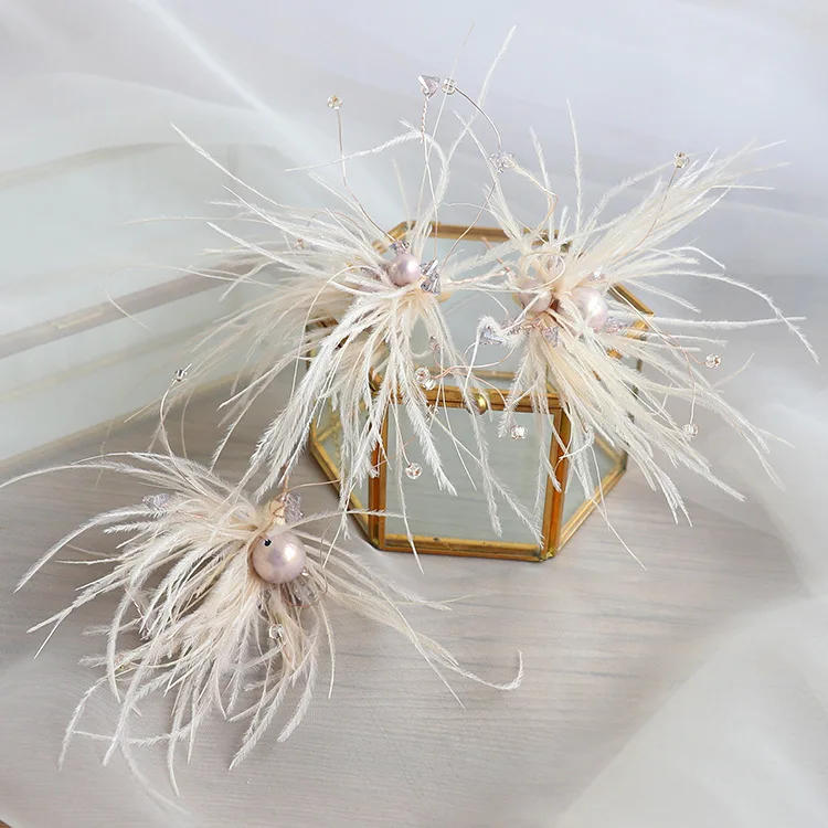 Bride's Mori beige feather flower Fairy Beauty hairgrips bride Headdress Portrait Modeling bridal hair Accessories
Bride's Mori beige feather flower Fairy Beauty hairgrips bride Headdress Portrait Modeling bridal hair Accessories