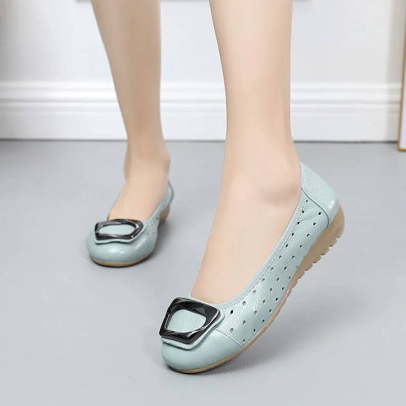 Genuine Leather Shoes Women Flats Soft Cow Leather Casual Woman Shoes Sweet Ladies Shoes Comfortable 5 Colors Plus Size 42 A1555
Genuine Leather Shoes Women Flats Soft Cow Leather Casual Woman Shoes Sweet Ladies Shoes Comfortable 5 Colors Plus Size 42 A1555