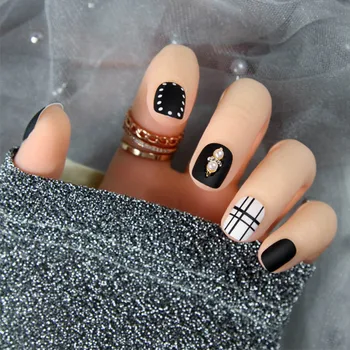 New Punk Black White Matte False Nails Full Cover Short Square Head Grid Full Nail Tips Finished Artificial Fake Nails 24pcs/set
New Punk Black White Matte False Nails Full Cover Short Square Head Grid Full Nail Tips Finished Artificial Fake Nails 24pcs/set