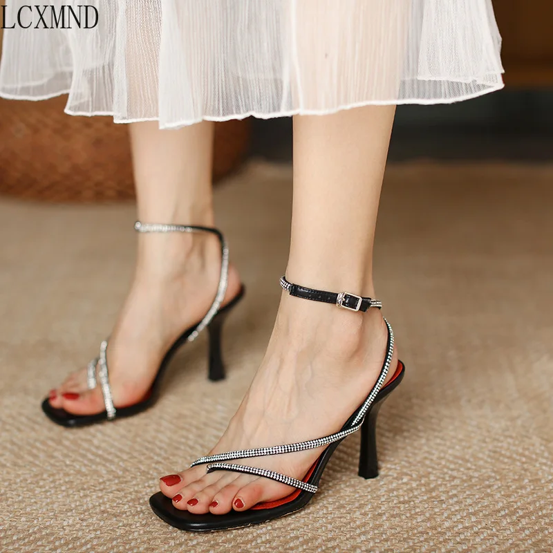 High Quality Sandal High Heels for Women 2021 Summer New Square Toe Diamond Sandal Versatile Stiletto Heels for Women 
High Quality Sandal High Heels for Women 2021 Summer New Square Toe Diamond Sandal Versatile Stiletto Heels for Women
