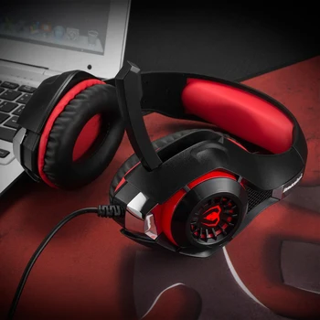 Earphone with mircophone LED lights gaming headsets wired headphones electronic sports 3.5mm games headphones gamer
Earphone with mircophone LED lights gaming headsets wired headphones electronic sports 3.5mm games headphones gamer