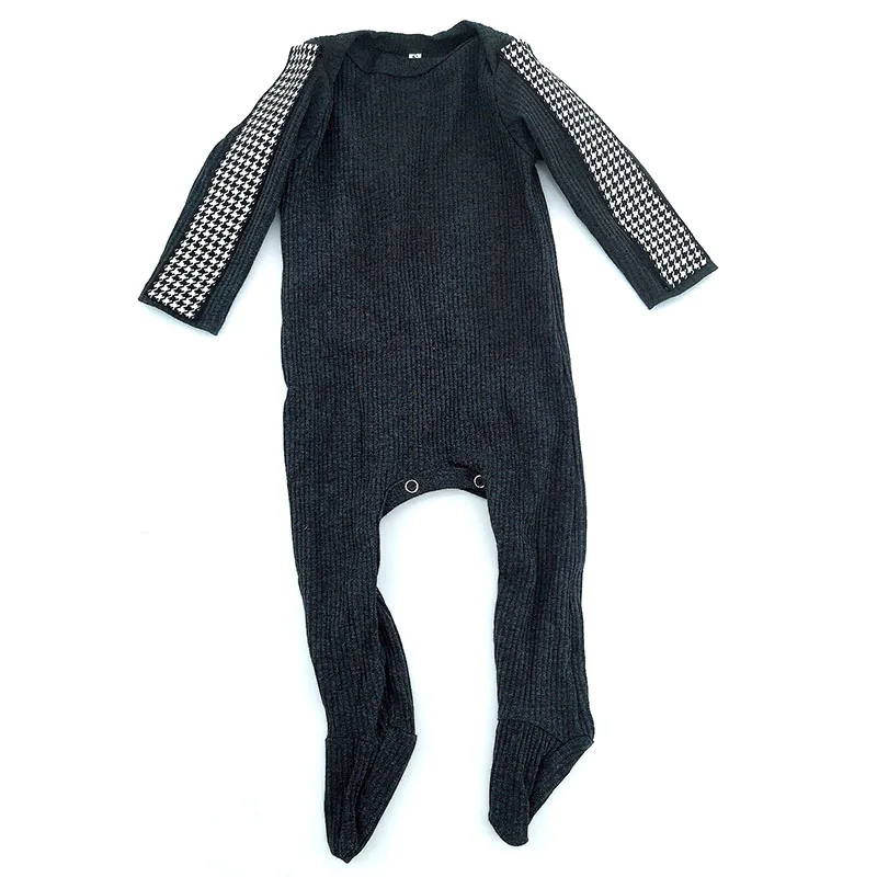 Детский хлопковый комбинезон в рубчик, с длинным рукавом 
Детский хлопковый комбинезон в рубчик, с длинным рукавом