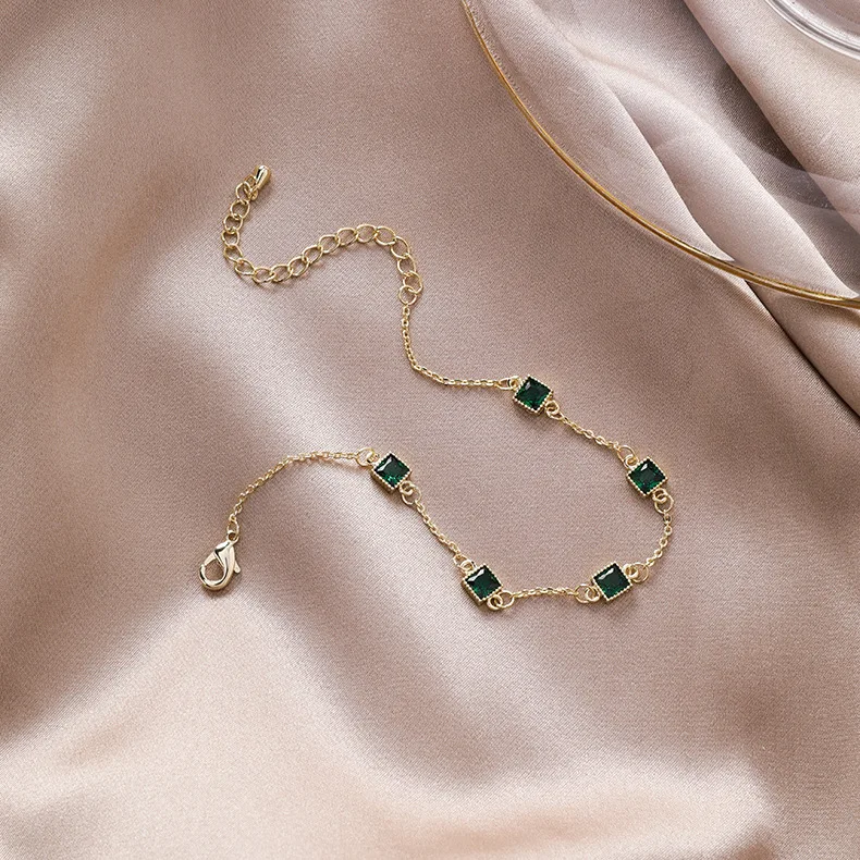 Elegant Bracelets For Women Square Blue Crystal Gold Copper Chain Bracelet Bangle 2019 Fashion Mujer Statement Jewelry Gifts
Elegant Bracelets For Women Square Blue Crystal Gold Copper Chain Bracelet Bangle 2019 Fashion Mujer Statement Jewelry Gifts