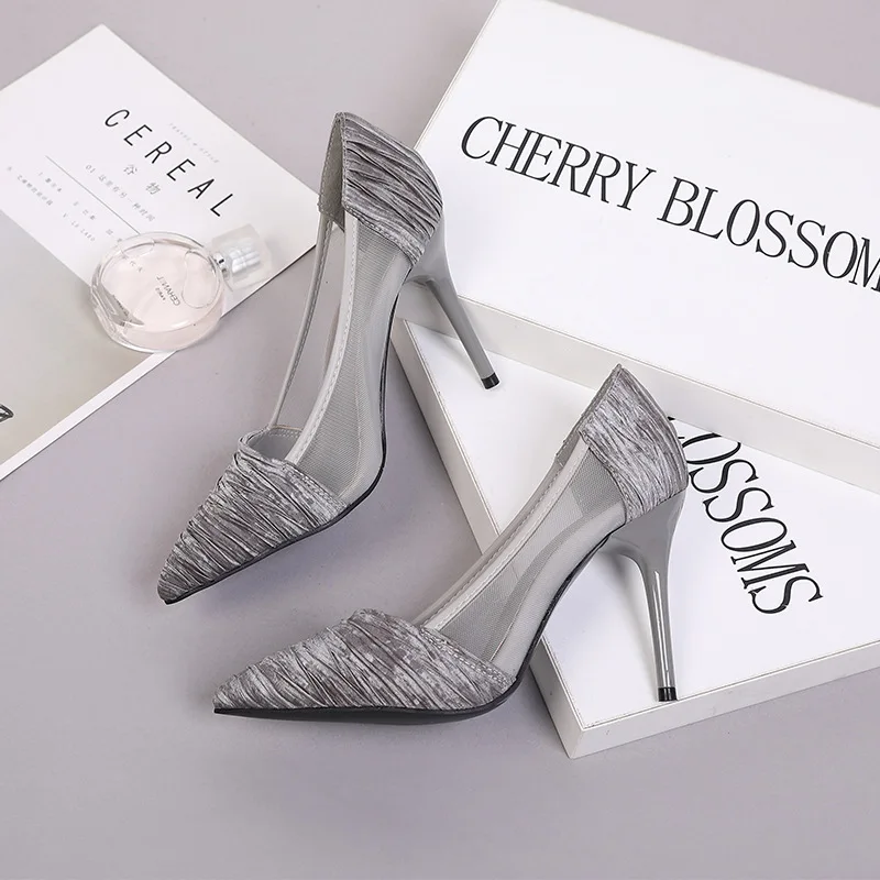 European and American style high heels ladies 2019 spring hollow mesh lace stiletto pointed shallow mouth single shoes
European and American style high heels ladies 2019 spring hollow mesh lace stiletto pointed shallow mouth single shoes