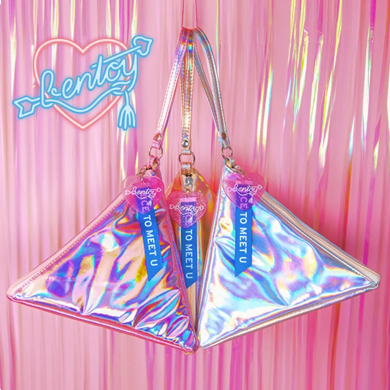 Milkjoy Hypnosis Triangle Bag Laser Bright Skin Triangular Handbag Harajuku Wind Cool zong zi bao Qt3145
Milkjoy Hypnosis Triangle Bag Laser Bright Skin Triangular Handbag Harajuku Wind Cool zong zi bao Qt3145