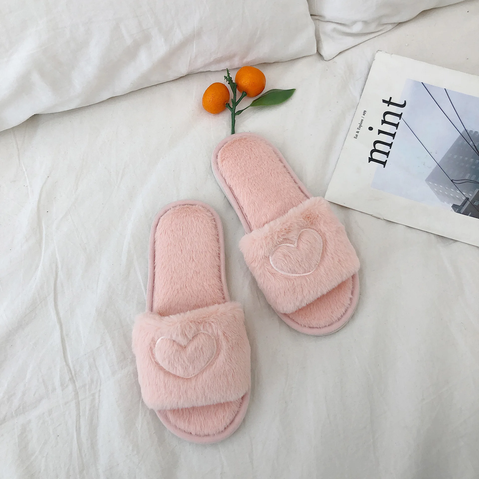 Women Slippers For Winter Fur Slides Home Soft Shoes Heart Shape Indoor & Outdoor Cute Furry Women Fluffy Slides Size 35-45
Women Slippers For Winter Fur Slides Home Soft Shoes Heart Shape Indoor & Outdoor Cute Furry Women Fluffy Slides Size 35-45