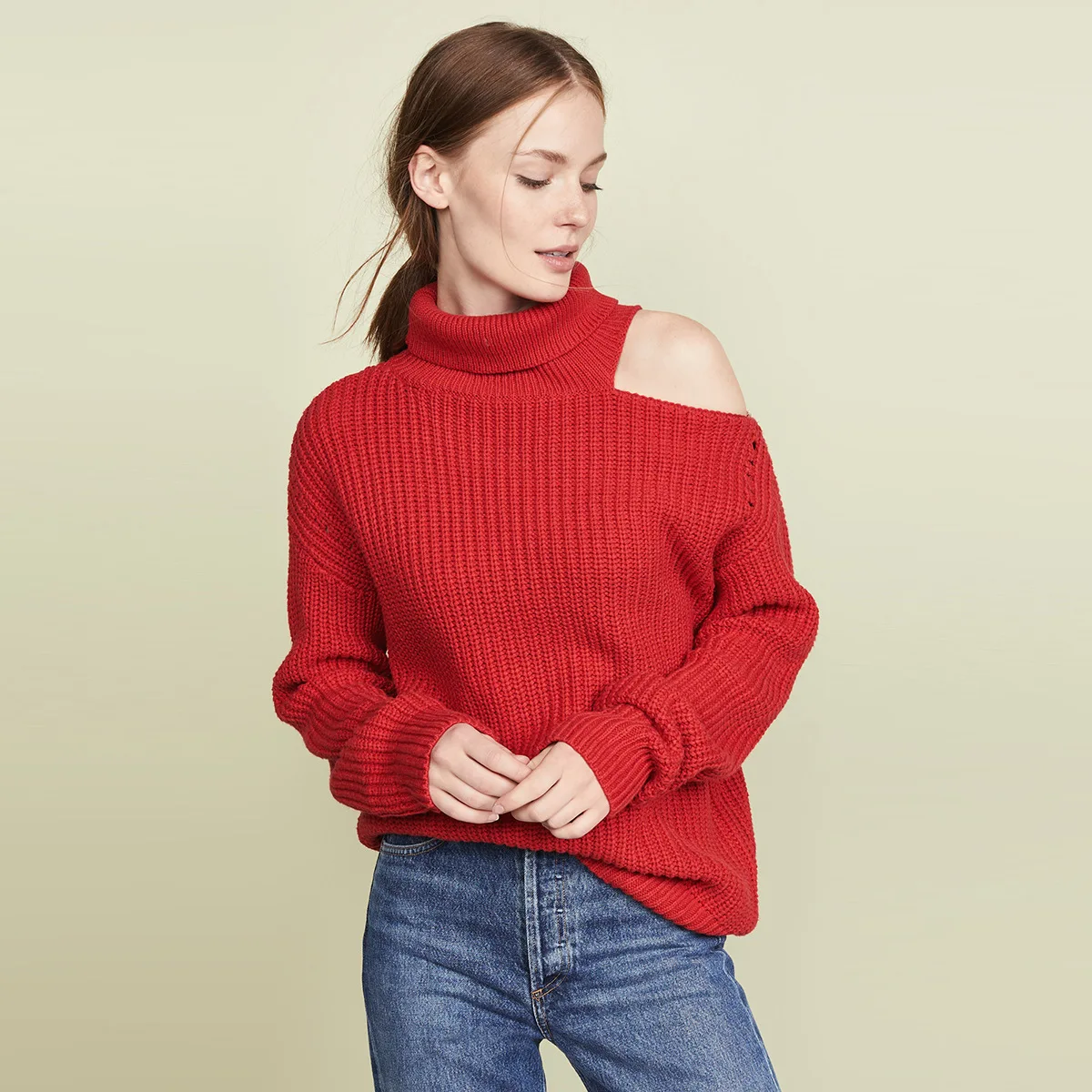 Simple Solid Color Single Side Off Shoulder High Neck Loose Pullover Sweater for Women In Autumn 2020
Simple Solid Color Single Side Off Shoulder High Neck Loose Pullover Sweater for Women In Autumn 2020
