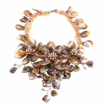 Amazing!!!Natural mother of pearl shells Cultrued freshwater pearl shell flower statement necklace 
Amazing!!!Natural mother of pearl shells Cultrued freshwater pearl shell flower statement necklace