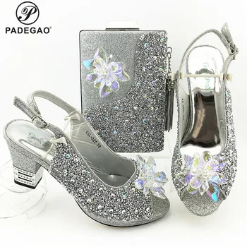 Silver Color Special Arrivals Women Shoes and Bag Set Italian Party Pumps Lady Shoes and Bag to Match with Shinning Crystal
Silver Color Special Arrivals Women Shoes and Bag Set Italian Party Pumps Lady Shoes and Bag to Match with Shinning Crystal