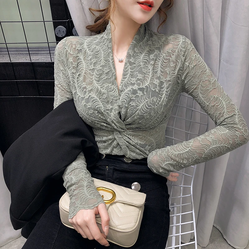 Full Sleeve Lace blouse women New Autumn Spring Hollow Out Skinny V-Neck blusas womens tops and blouses Black Light Green 9902
Full Sleeve Lace blouse women New Autumn Spring Hollow Out Skinny V-Neck blusas womens tops and blouses Black Light Green 9902