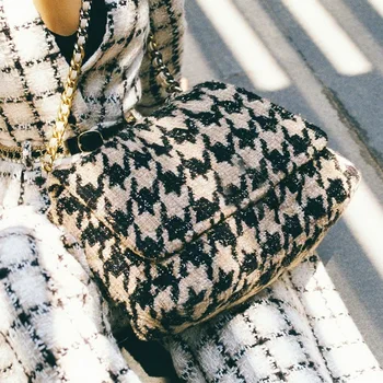 New Stylish Women Wool Flap Shoulder Messenger Bag Ladies Houndstooth Chain Bag Large Capacity Diamond Lattice Handbags 
New Stylish Women Wool Flap Shoulder Messenger Bag Ladies Houndstooth Chain Bag Large Capacity Diamond Lattice Handbags