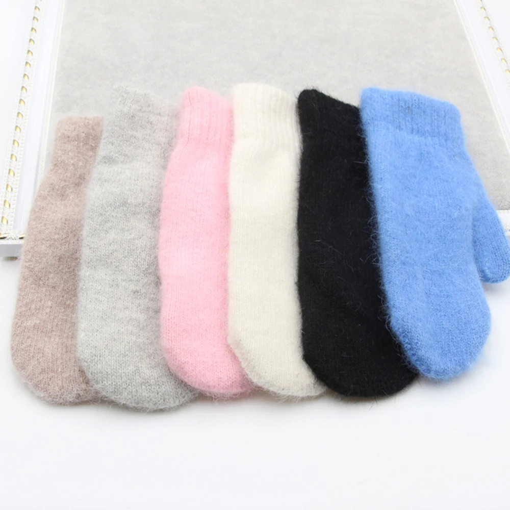 Double-layer Thicken Rabbit Hair Gloves Female Winter Korean Version Of Solid Color Warm All Fingers Gloves Women Mittens
Double-layer Thicken Rabbit Hair Gloves Female Winter Korean Version Of Solid Color Warm All Fingers Gloves Women Mittens