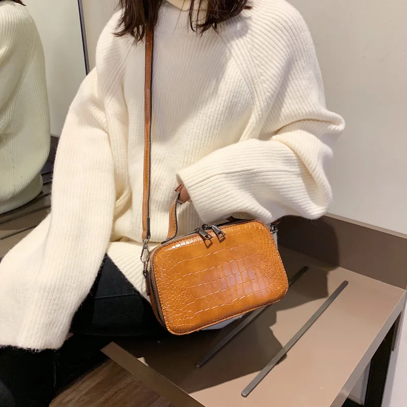 Stereotyped small square bag stone pattern simple double zipper shoulder diagonal women's bag
Stereotyped small square bag stone pattern simple double zipper shoulder diagonal women's bag