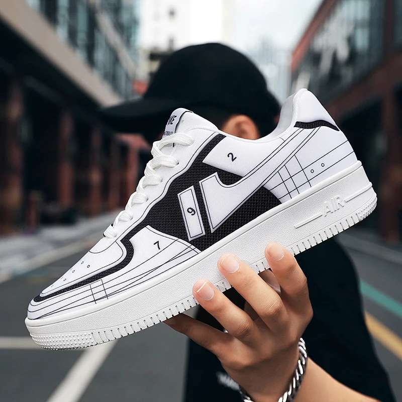 Autumn and winter new fashion men's casual shoes personality trend simple and versatile outdoor shoes with non-slip sneakers
Autumn and winter new fashion men's casual shoes personality trend simple and versatile outdoor shoes with non-slip sneakers