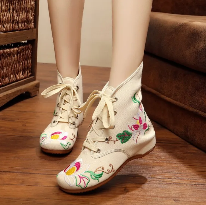 Mandala Old Beijing Embroidered Cloth Flower Boots Ethnic-Style Oxford Foundation Elevator Spring And Autumn Mom Single Boots
Mandala Old Beijing Embroidered Cloth Flower Boots Ethnic-Style Oxford Foundation Elevator Spring And Autumn Mom Single Boots