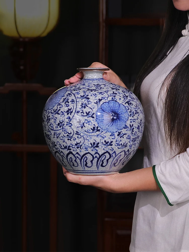 Jingdezhen Ceramics Hand Painted Antique Vase Decoration Retro Home Decorations Porcelain Decoration Traditional Craft 13 Models
Jingdezhen Ceramics Hand Painted Antique Vase Decoration Retro Home Decorations Porcelain Decoration Traditional Craft 13 Models