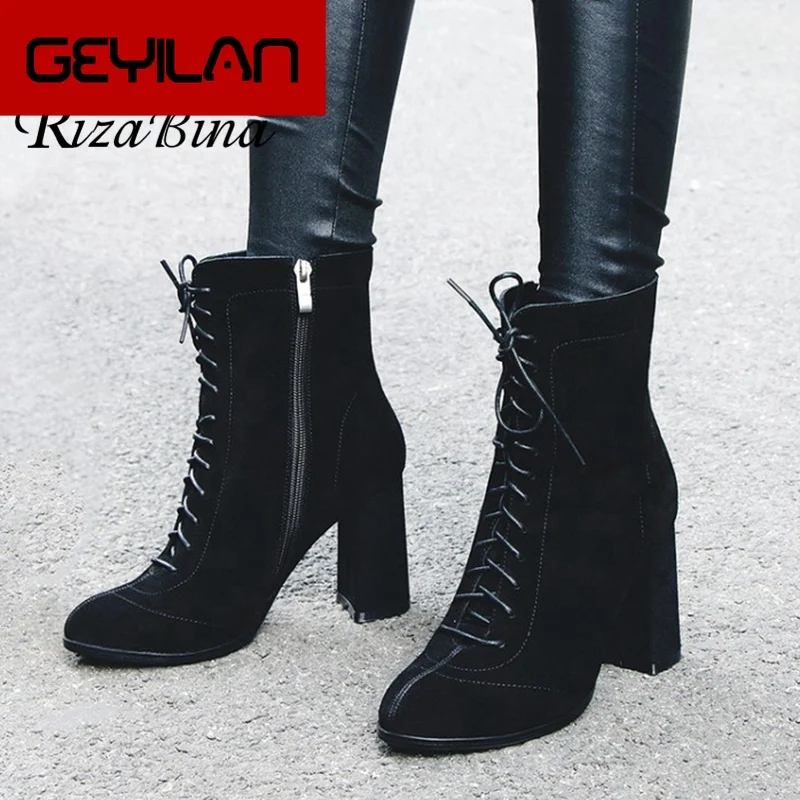 2020 Ankle Boots For Women Round Toe Cross-Tied Flock Thick Heel Zipper Solid Color Classic Shoes Women Size 33-40
2020 Ankle Boots For Women Round Toe Cross-Tied Flock Thick Heel Zipper Solid Color Classic Shoes Women Size 33-40