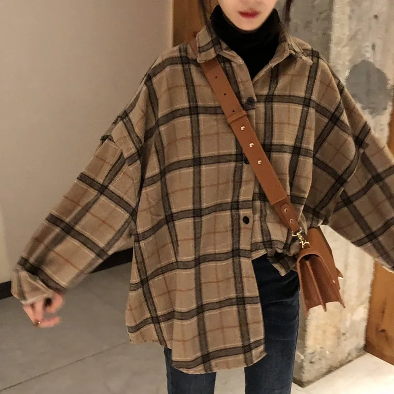 Spring and autumn new shirt Korean version of the original single wool plaid shirt loose oversized lapel long-sleeved female lon
Spring and autumn new shirt Korean version of the original single wool plaid shirt loose oversized lapel long-sleeved female lon